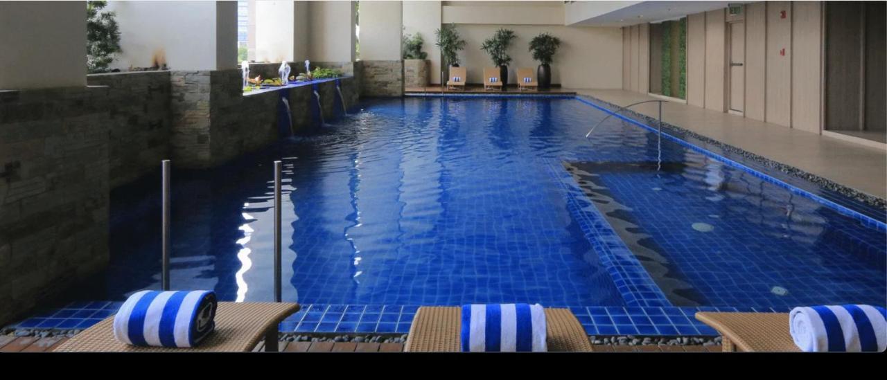 One Bedroom Apartment With Netflix At Greenbelt Makati 马尼拉 外观 照片